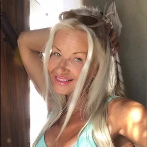 Meet your Posher, Jenine